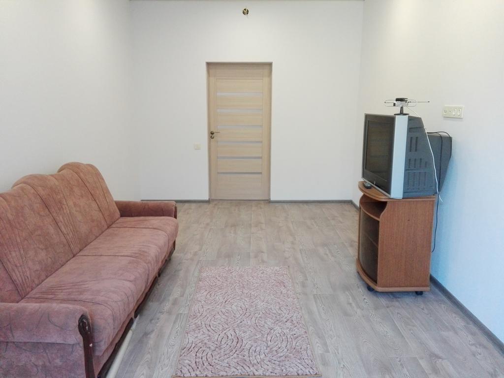 Apartment on Kryvorizhstal Street 35 Krywyj Rih Exterior foto